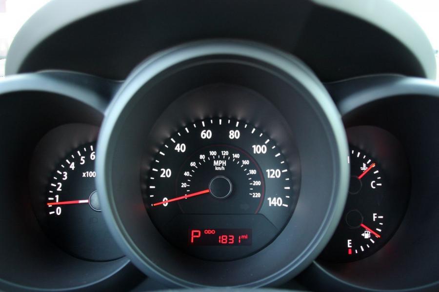  Kia Soul 2010 года  (фото 23 из 49)